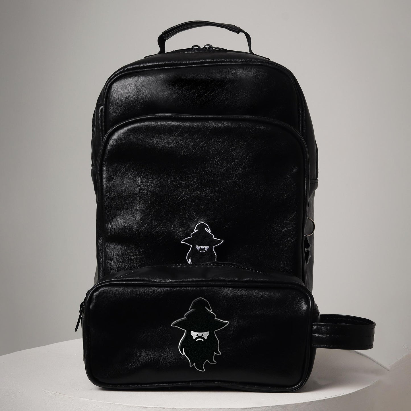 kit mochila e necessaire personalizada legend, kit mochila e necessaire com nome, kit mochila e necessaire estiloso, kit mochila e necessaire premium, kit mochila e necessaire resistente, kit mochila e necessaire exclusivo, kit mochila e necessaire para viagem, kit mochila e necessaire esportivo, kit mochila e necessaire versátil, kit mochila e necessaire de alta qualidade, kit mochila e necessaire preto