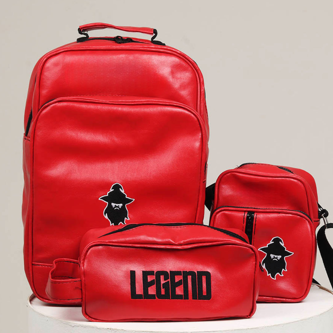 kit legend personalizado, kit com mochila necessaire e shoulder bag, kit de viagem masculino, kit de acessórios femininos, kit exclusivo com nome, fotografia de kit vermelha