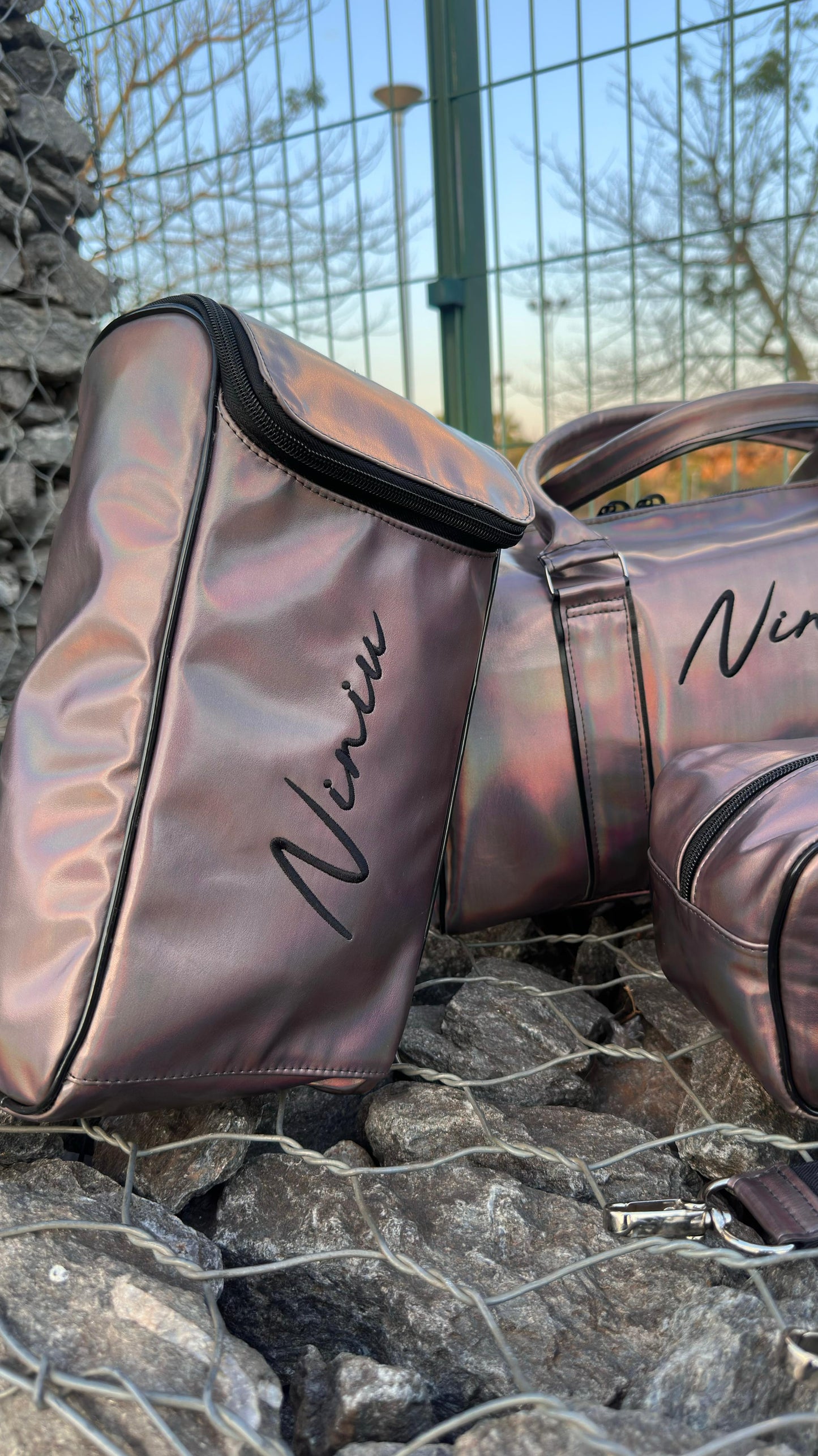 Kit Mochila + Necessaire Ouro Rosa Personalizadas | Conjunto Prático, Estiloso e Exclusivo – LEGEND