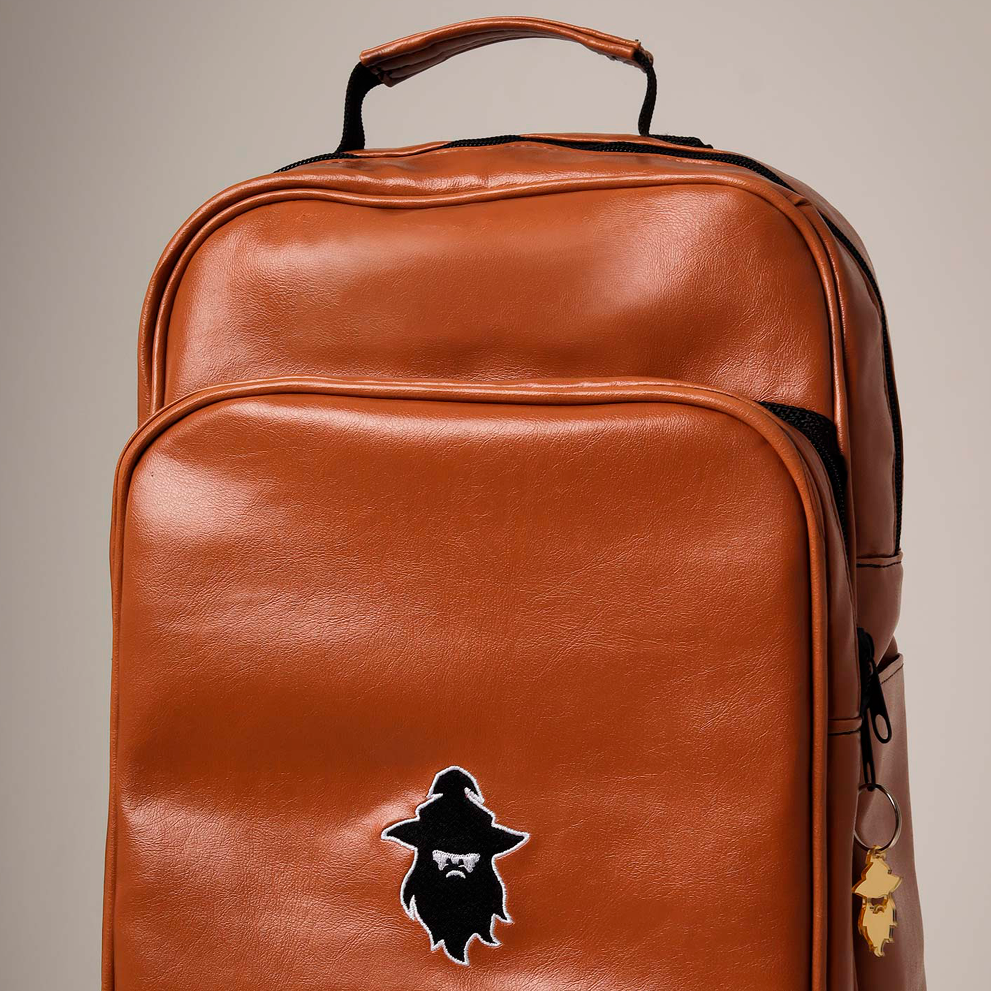 mochila personalizada legend, mochila resistente, mochila com nome, mochila estilosa, mochila premium, mochila esportiva, mochila exclusiva, mochila para viagem, mochila versátil, mochila oficial, mochila de alta qualidade, mochila caramelo