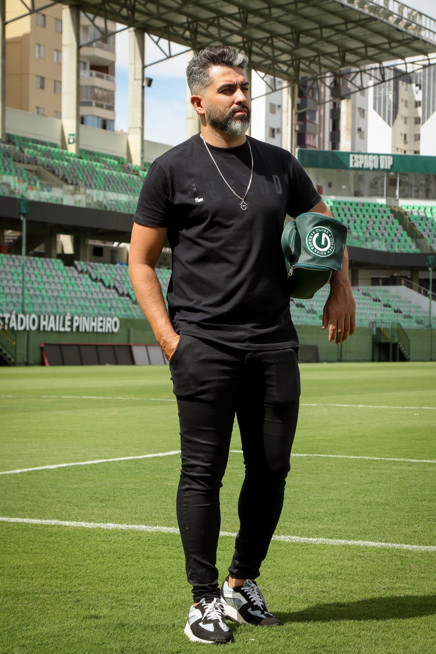 Porta Chuteira Oficial Goiás Personalizado | Proteção, Praticidade e Seu Nome – LEGEND